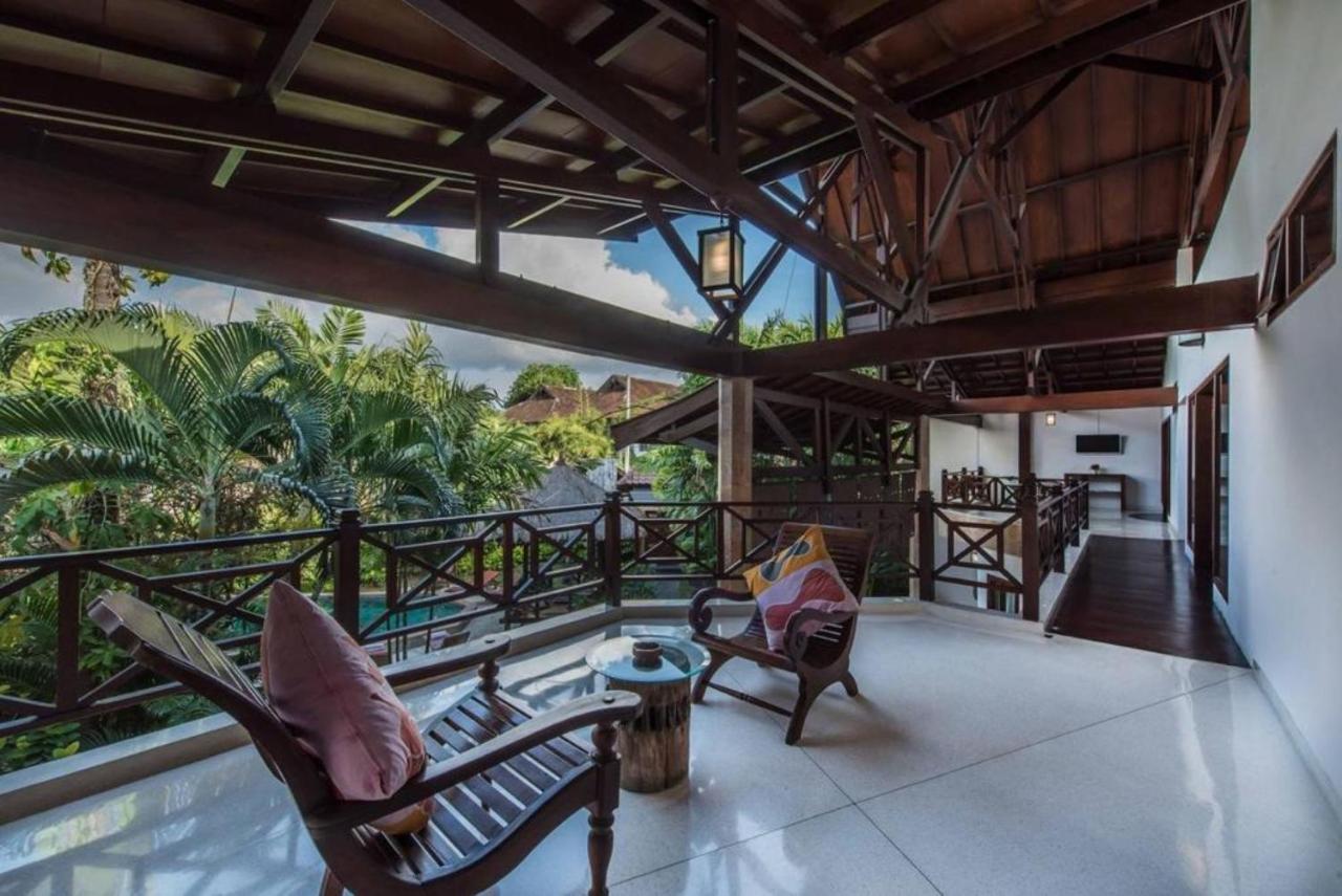New Daria Villas * Seminyak (Bali)
