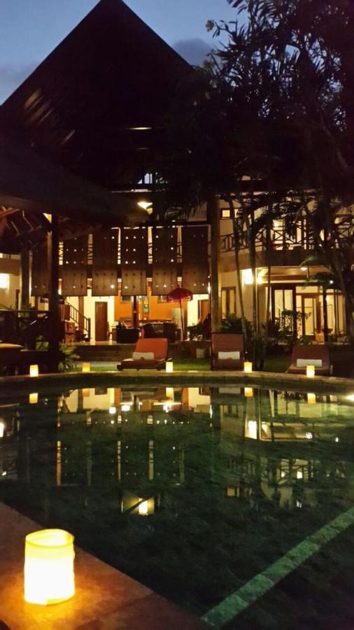 New Daria Villas * Seminyak (Bali)